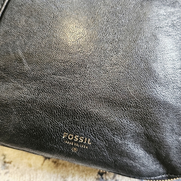 Fossil Black expandable color block Leather Crossbody Bag - Picture 10 of 13